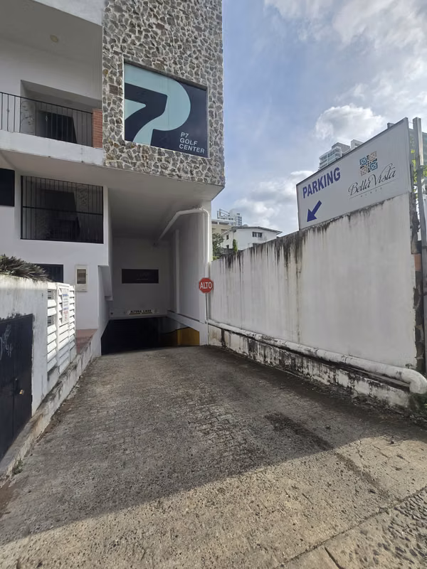 Venta Plaza comercial en Bella Vista. JR