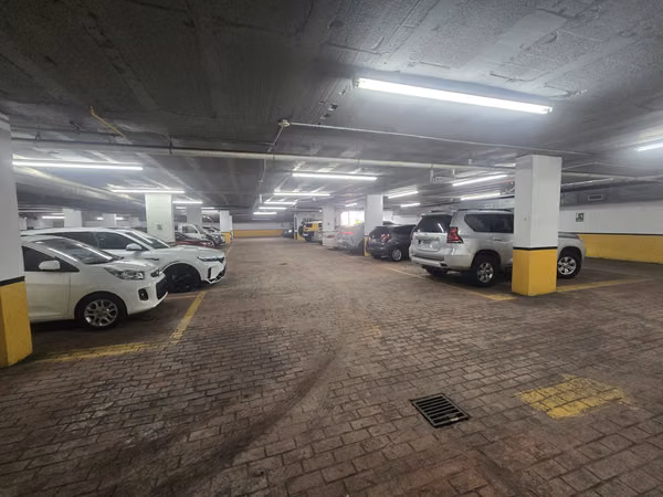 Venta Plaza comercial en Bella Vista. JR