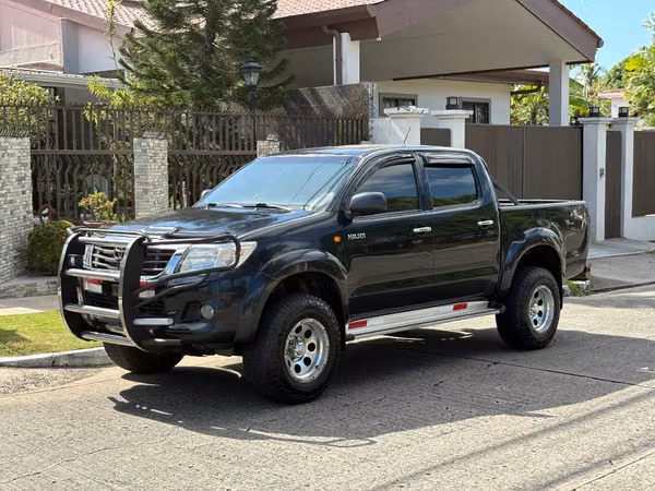 Toyota Hilux SRV Manual 4x4 Año 2013