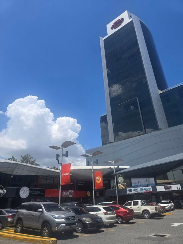 Venta de Plaza Comercial, Costa del Este. Panamá. JR