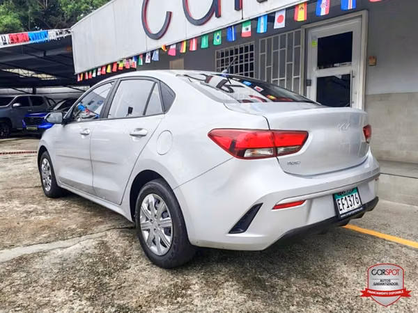 KIA RIO 2024