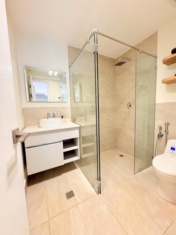 BRAND NEW IN BELLA VISTA, STEPS FROM THE CIRCLE STATION