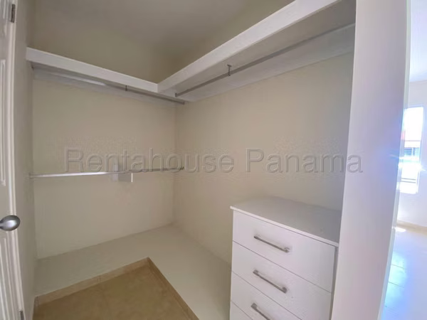 Alquilo Casa Nueva en Arboledas, La Chorrera ABS