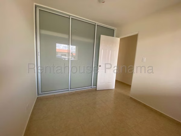 Alquilo Casa Nueva en Arboledas, La Chorrera ABS