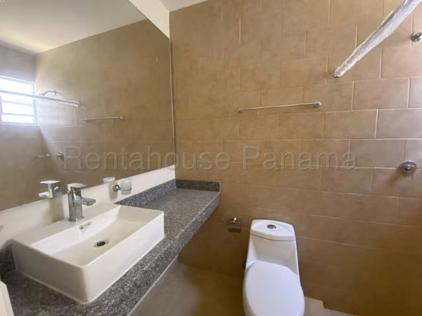 Alquilo Casa Nueva en Arboledas, La Chorrera ABS