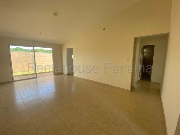 Alquilo Casa Nueva en Arboledas, La Chorrera ABS