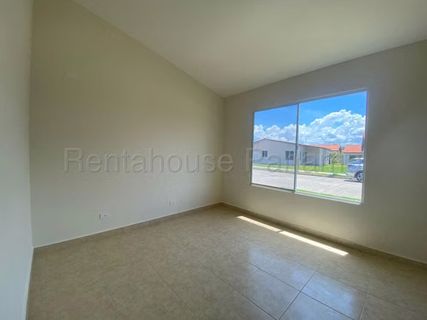 Alquilo Casa Nueva en Arboledas, La Chorrera ABS