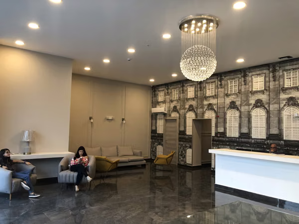 Rental Apartment with 1 bedroom, 1 bathroom, white line