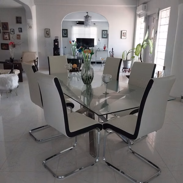 CASA EN VENTA EN COLÓN -COMODIDAD Y AMPLITUD