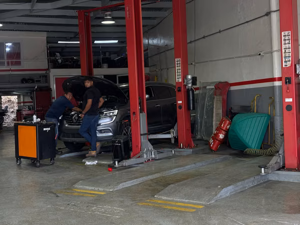 VILLA LUCRE / 350M / BUSINESS OPERATING WORKSHOP / ON TRACK