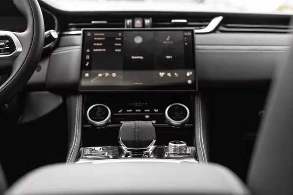 JAGUAR F-PACE SPORT