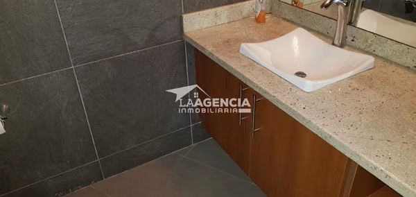 Clayton, Venta de Loft en Embassy Club