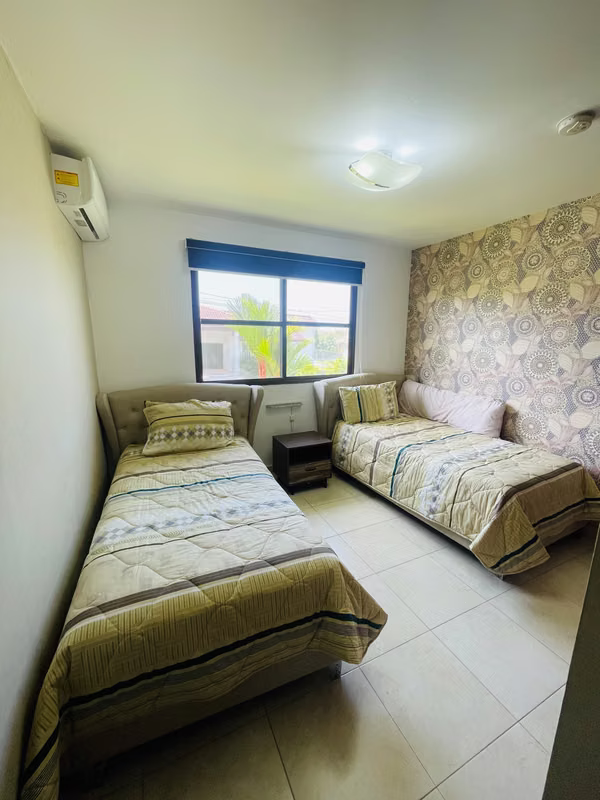 Casa en alquiler en San Carlos – Piedras Gordas | Amplio terreno y área social privada