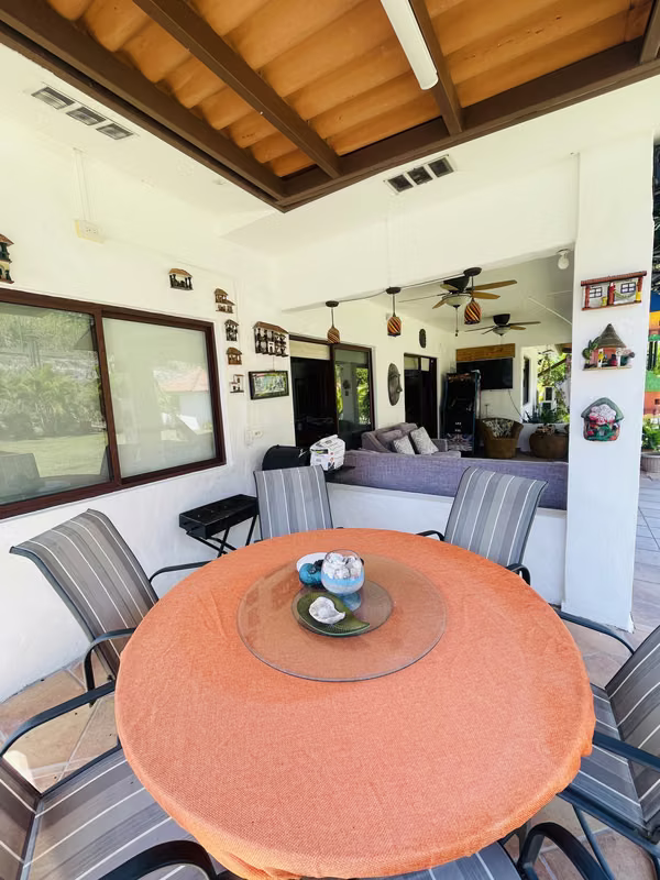 Casa en alquiler en San Carlos – Piedras Gordas | Amplio terreno y área social privada
