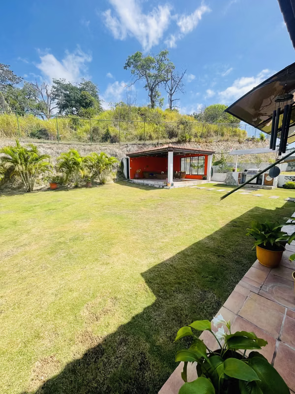Casa en alquiler en San Carlos – Piedras Gordas | Amplio terreno y área social privada