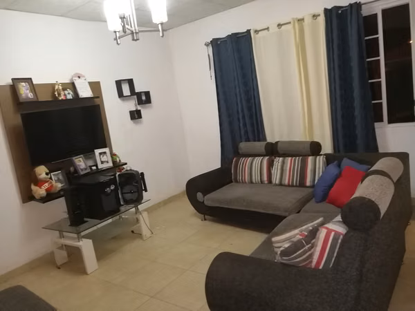 Rental in Barriada crest 4 high