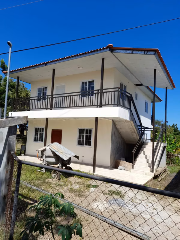 I sell new house in Guararararé, close to the new main street