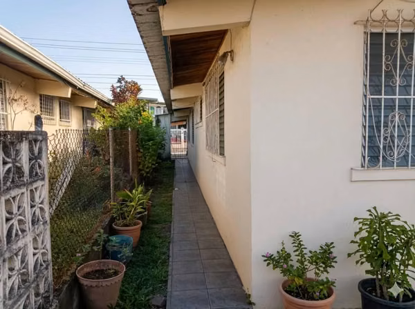 Se vende casa en chanis