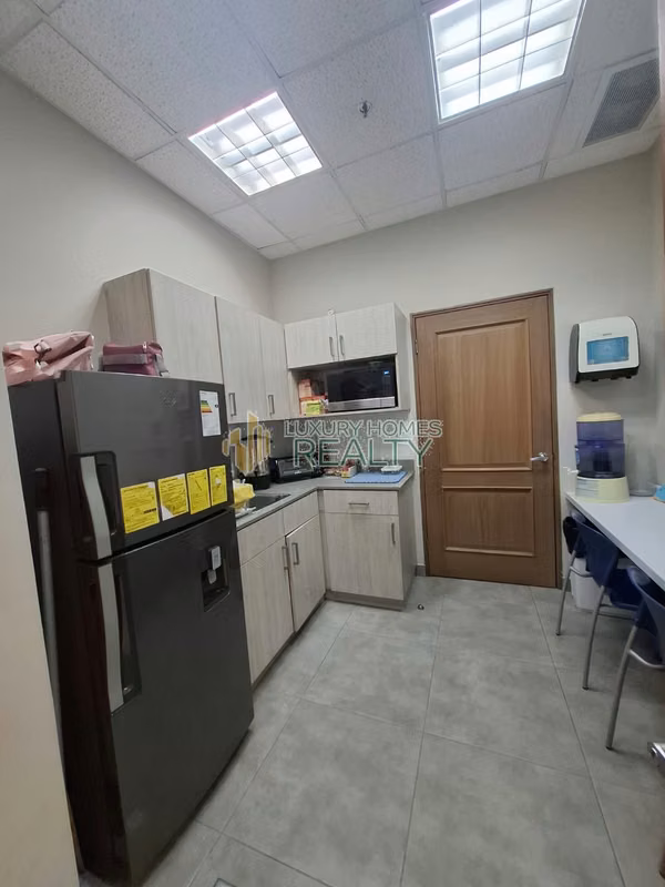 ALQUILER DE LOCAL COMERCIAL EN AV. SAMUEL LEWIS – UBICACIÓN PRIME | $7,600 MENSUAL