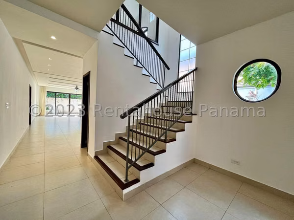 House for Sale in Costa Sur AFC 25-6082