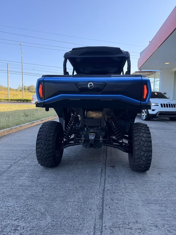 En venta Canam Commander 1000R 2022