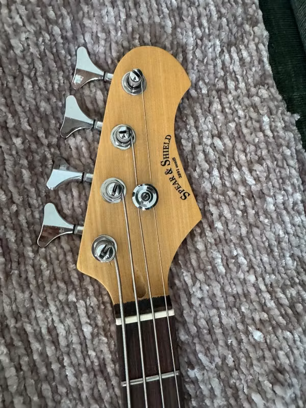 Fender Precision Bass
