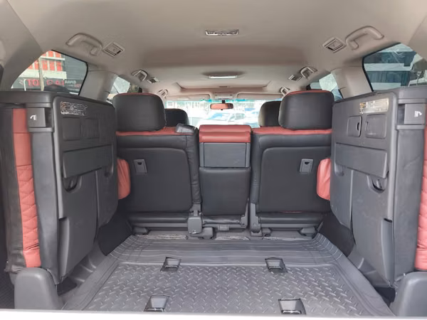 TOYOTA LAND CRUISER 2011