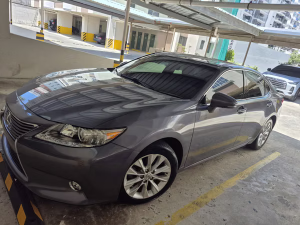 Lexus  ES300h 2014