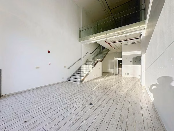 Commercial Space for Rent in The Plaza – San Francisco