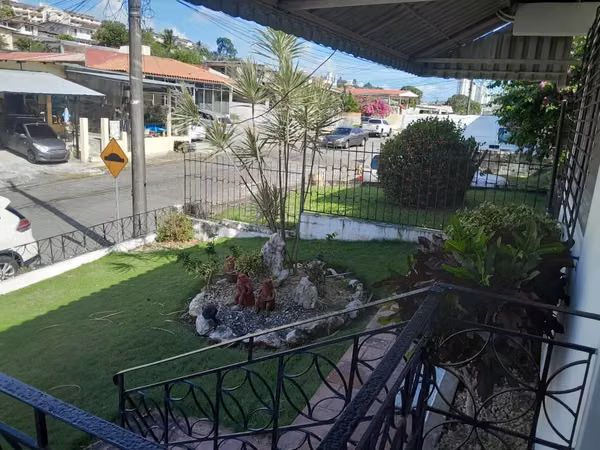 La Gloria, Betania vendo casa