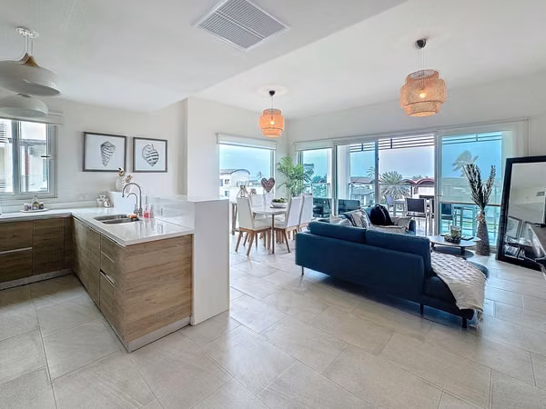 Venta de apartamento en Playa Escondida Colon
