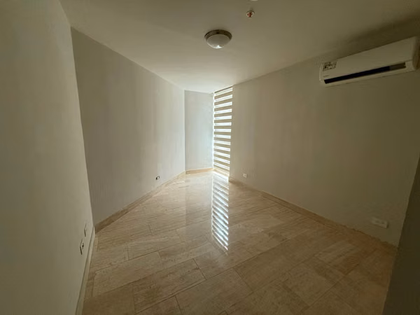 Selling Apartment at the Regent Costa del Este