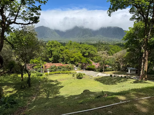 Large Hilltop Lot for Sale in El Valle de Antón
