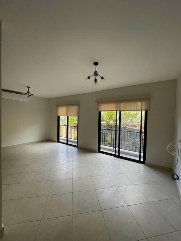 Vendo espectacular apartamento para inversión en Embassy Club Clayton