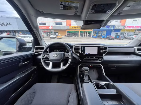 TUNDRA MODELO SR5 AÑO 2022 AUTOMATICA 4X4 CON SOLO (78 klm) COMO NUEVA