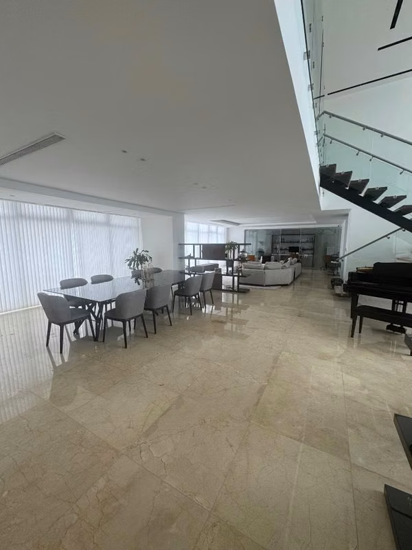 Q Tower en Venta