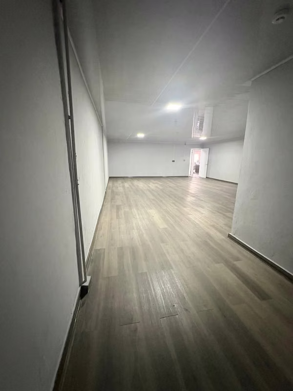 ALQUILO LOCALES COMERCIALES / OFICINAS EN PARQUE LEFEVRE– UBICACIÓN ESTRATÉGICA