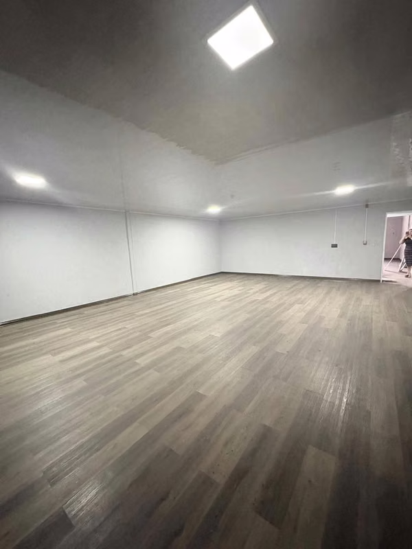 ALQUILO LOCALES COMERCIALES / OFICINAS EN PARQUE LEFEVRE– UBICACIÓN ESTRATÉGICA