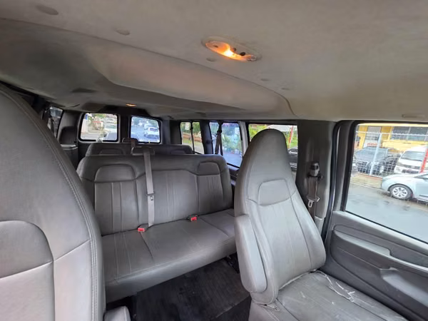 Chevrolet express van 2012 Automático