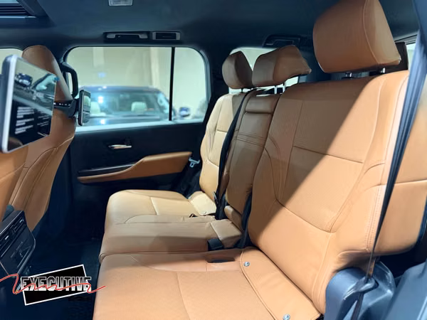 TOYOTA LAND CRUISER LC300