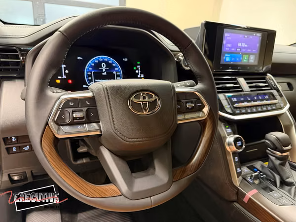 TOYOTA LAND CRUISER LC300