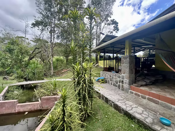 FINCA SOSTENIBLE CON CASA EN VENTA EN EXCELENTE UBICACIÓN
