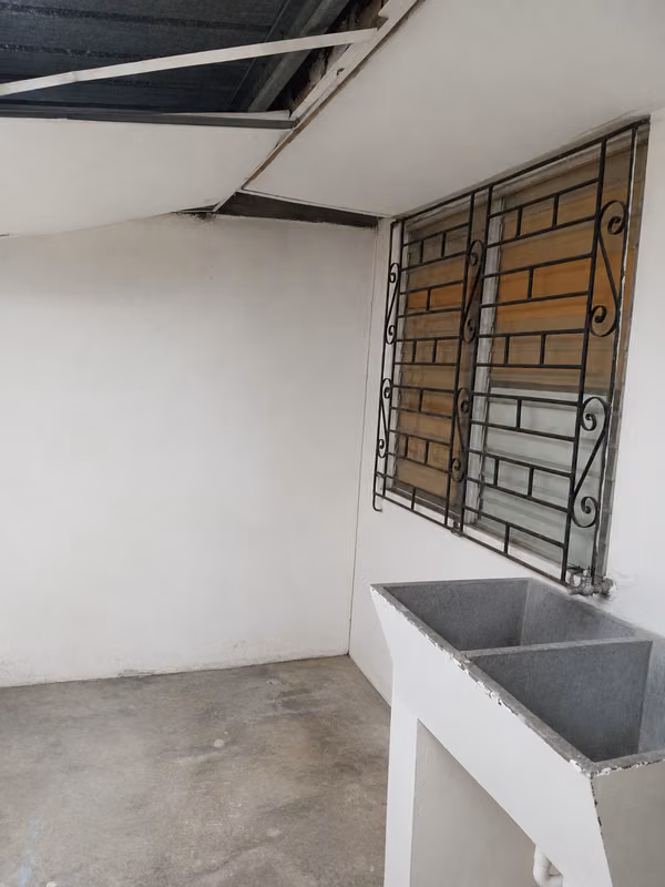 House for Sale in Betania, Los Angeles