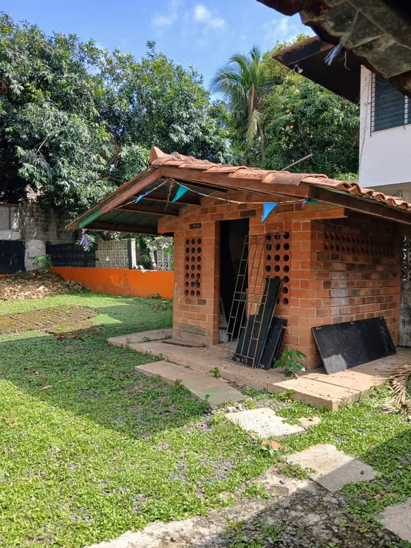 House for Sale in Betania, Los Angeles