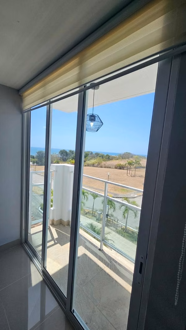 BEACH APARTMENT FOR SALE OR RENT