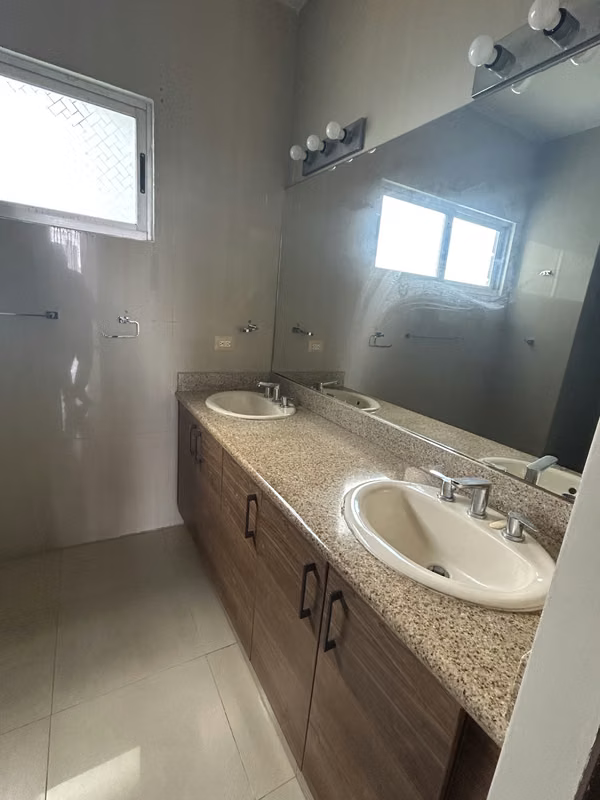 Apartamento en San Francisco 145 m2 / 3 rec / 2.5 baños / balcón / cbe