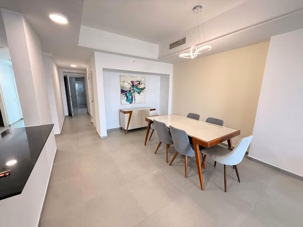 Vendo o Alquilo Apartamento en Ave Balboa