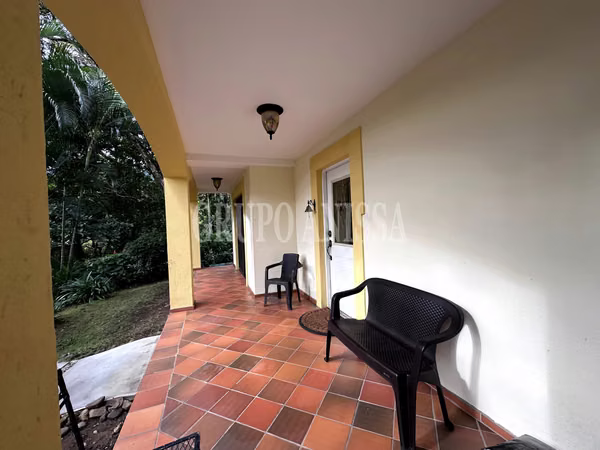 Oportunidad! Se Vende Hermosa Casa con Piscina en Altos del Maria