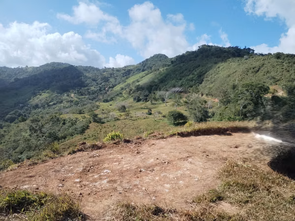 Land for sale: 53 hectares in Sorá