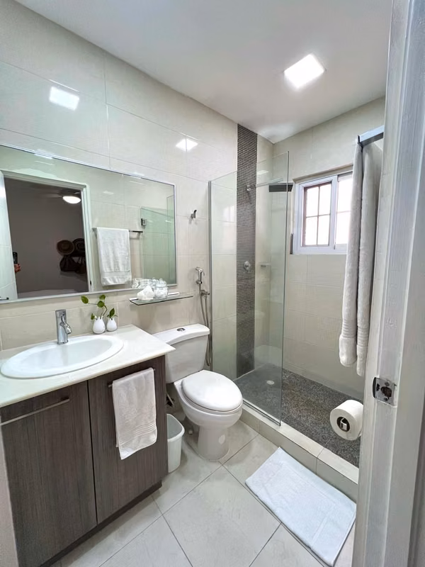 Se vende Casa en Versalles / 3 rec / 3.5 baños / 276 m2